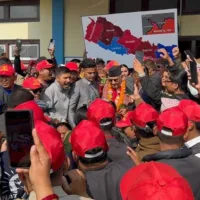 अध्यक्ष ओली गृहजिल्ला झापामा, कार्यकर्ताद्वारा भब्य स्वागत