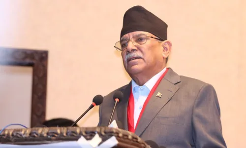 पुष्पकमल दाहालका कारण नेपाली कम्युनिष्ट पार्टीभित्र भाँडभैलो, पार्टी अस्तब्यस्त