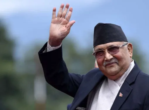 एमालेका अध्यक्ष केपी ओली झापा पुग्नुहुँदा भब्य स्वागत, चुनाव प्रचारमा केन्द्रित हुने घोषणा