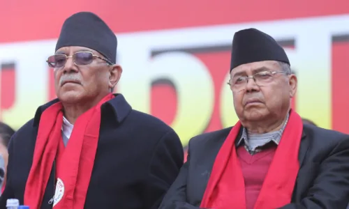 नेपाली कम्युनिष्ट पार्टीमा पुष्पकमल दाहाल र माधव नेपालको राजीनामाको माग बढ्दो