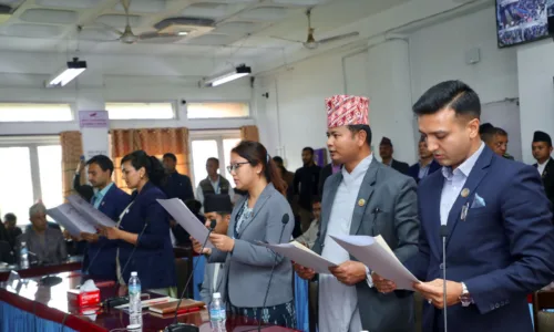 संसदीय समितिका १२ जना सभापतिहरुद्वारा पद तथा गोपनीयताको सपथ