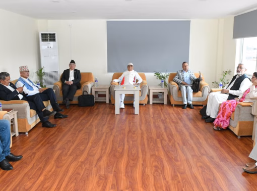 एमालेका अध्यक्ष ओलीद्वारा पार्टीका नेताहरुलाई एकताबद्ध भएर जनतामाझ जान निर्देशन
